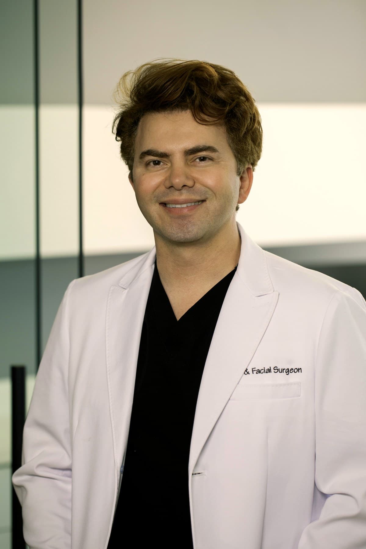Dr. André-David Kahwach, DDS, MD — Oral and maxillofacial surgeon specializing in dental implants, facial trauma, orthognathic surgery, and cosmetic procedures